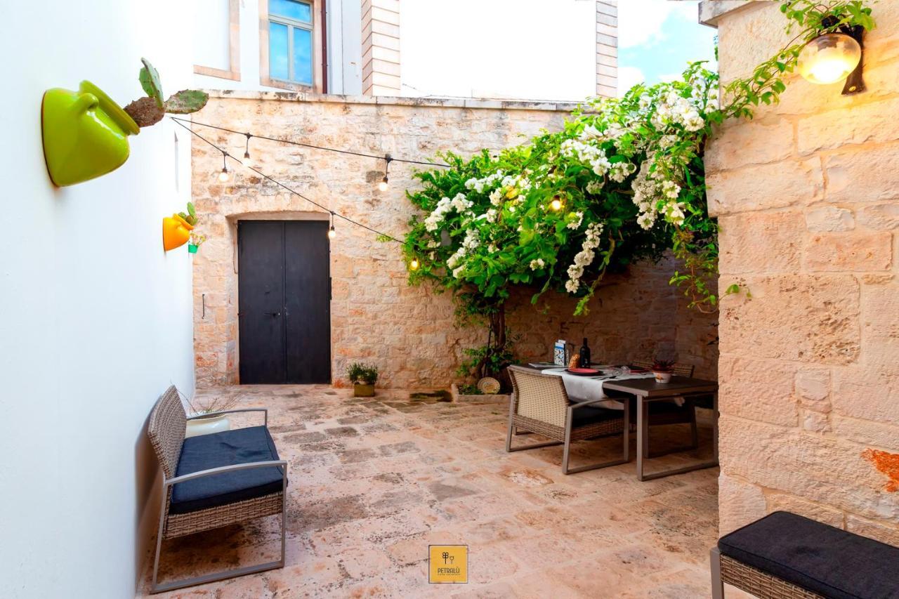 Villa Petralu By La Puglia In Un Trullo Locorotondo Esterno foto