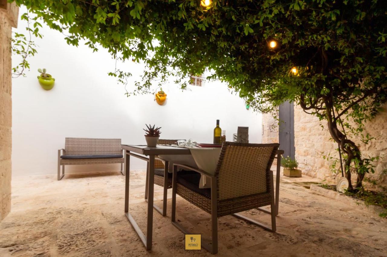 Villa Petralu By La Puglia In Un Trullo Locorotondo Esterno foto