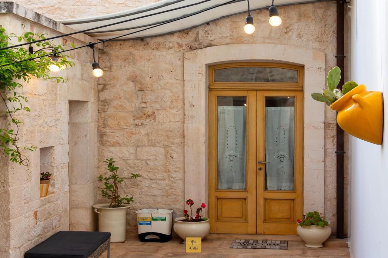 Villa Petralu By La Puglia In Un Trullo Locorotondo Esterno foto